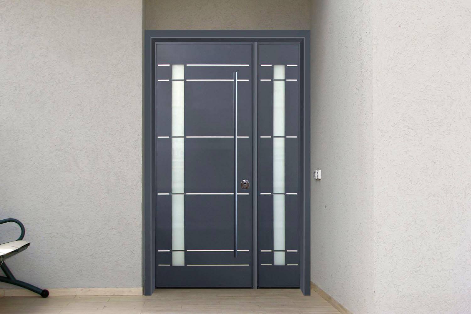 צילום מעבודה של מוניק זגורי