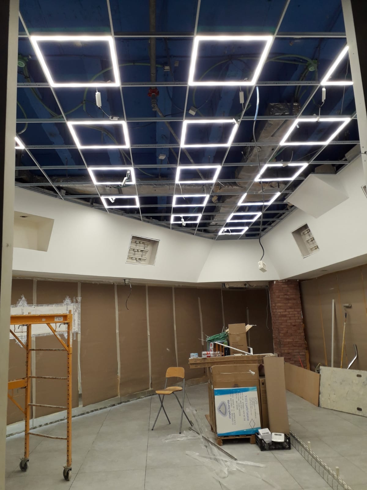 שיפוץ בית כנסת