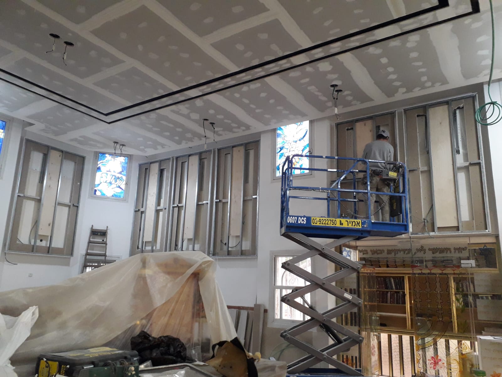 שיפוץ בית כנסת