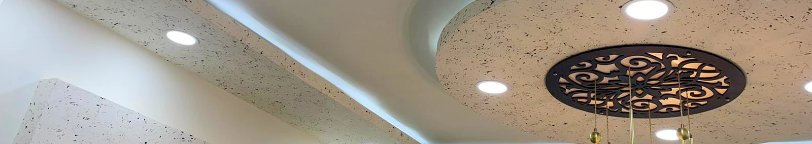 צילום מעבודה של עלי גרה