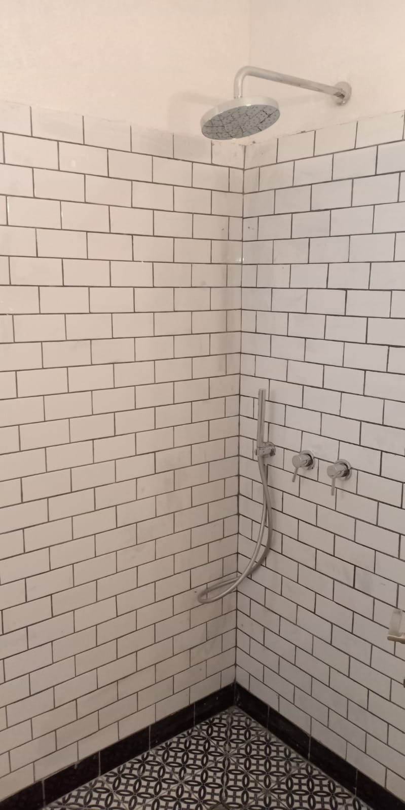 שיפוץ ואיטום מקלחות