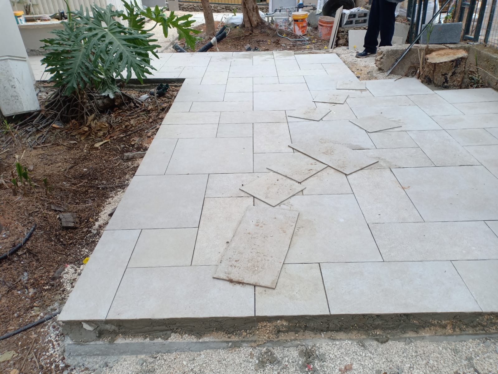 עבודות ריצוף חוץ ופנים