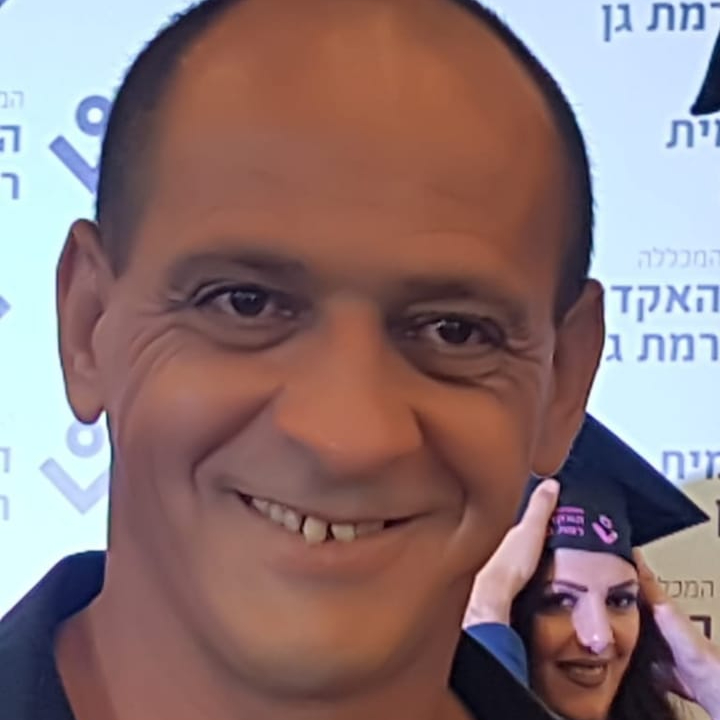 נסים גרה - גגן , תמונת פנים