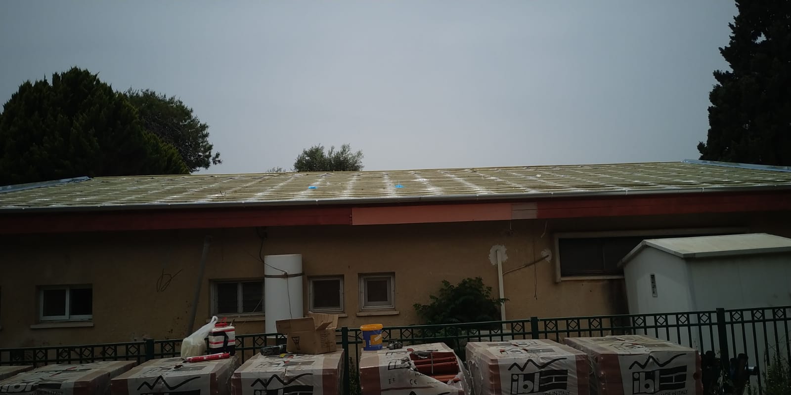 איטום גגות רעפים עם שיפוע מבטון