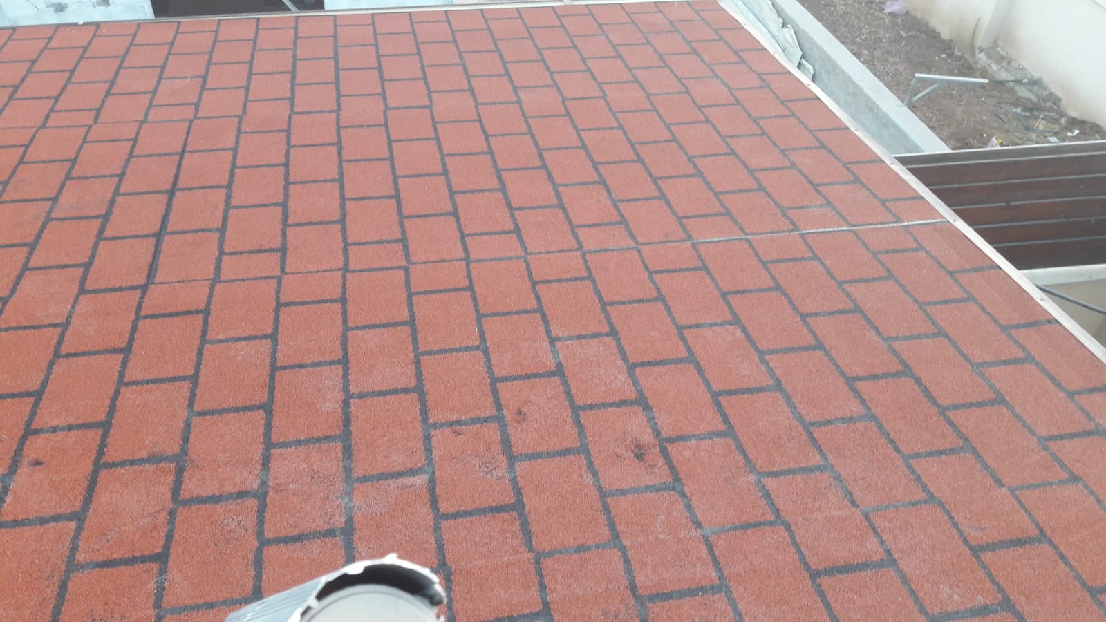 איטום גגות רעפים עם שיפוע מבטון