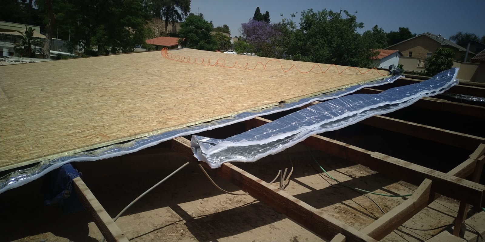 איטום גגות רעפים עם שיפוע מבטון