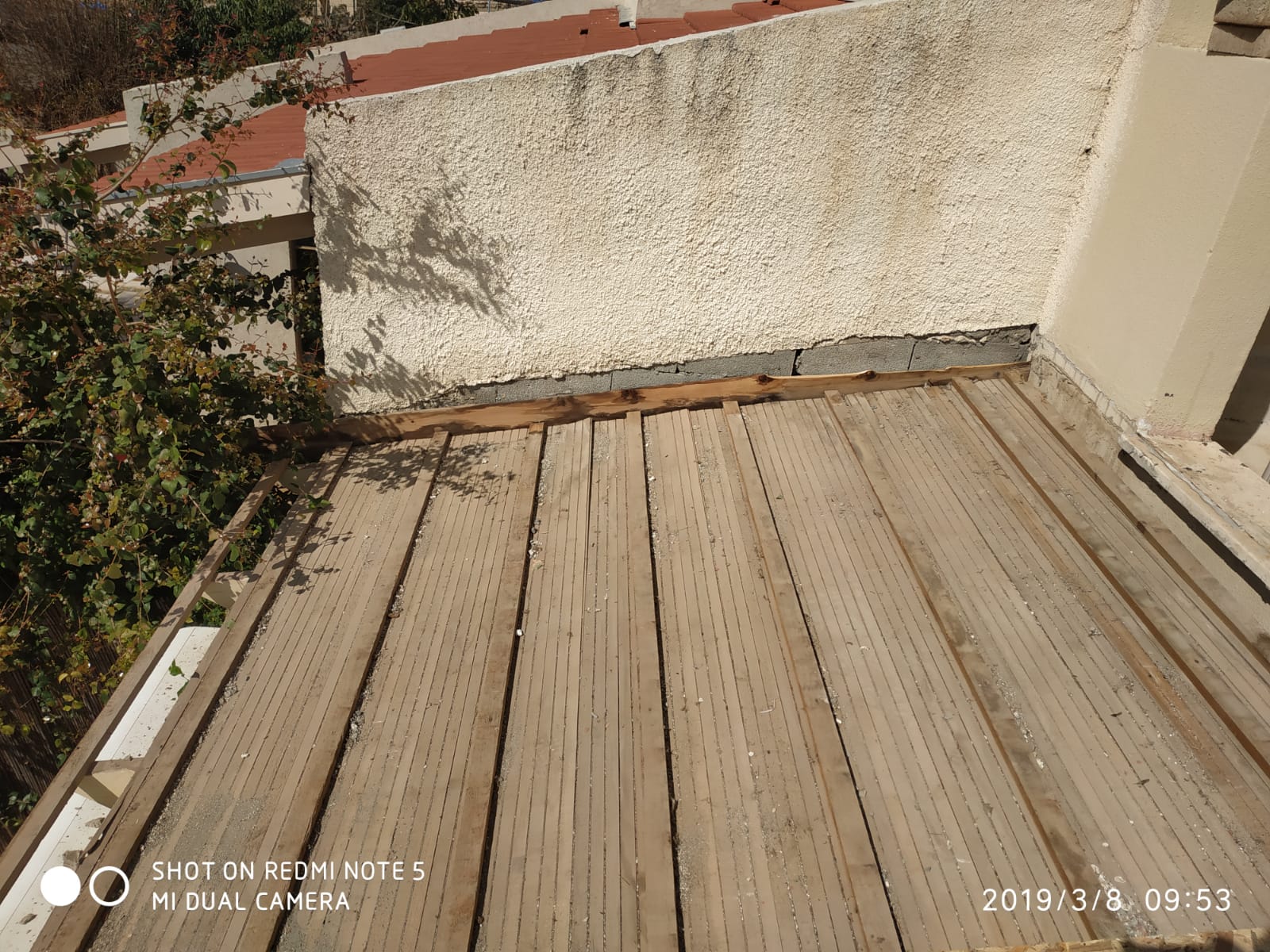 איטום גגות רעפים עם שיפוע מבטון