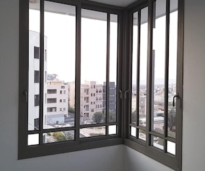 צילום מעבודה של אלום חמודי