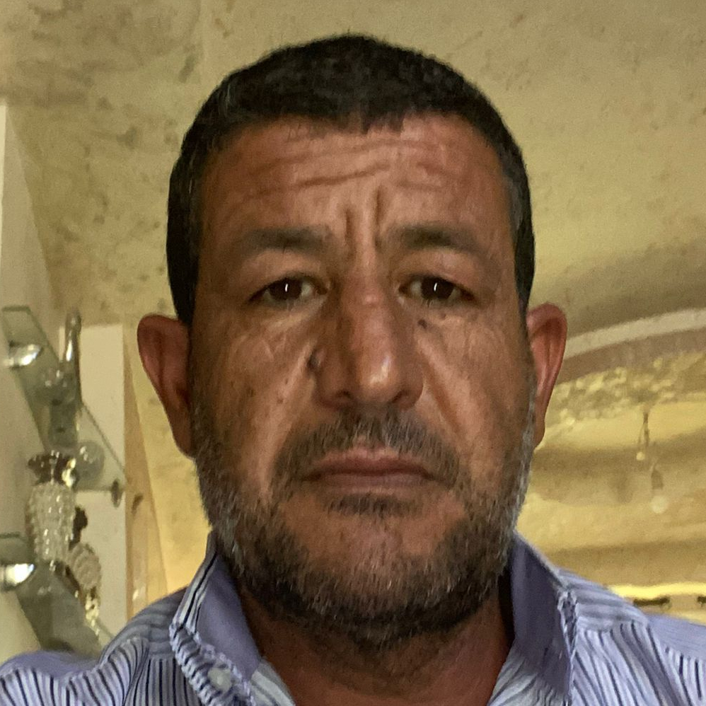 חאפז דיבה - קבלן בטון , תמונת פנים