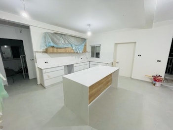 מגוון עבודות שיש למטבחים