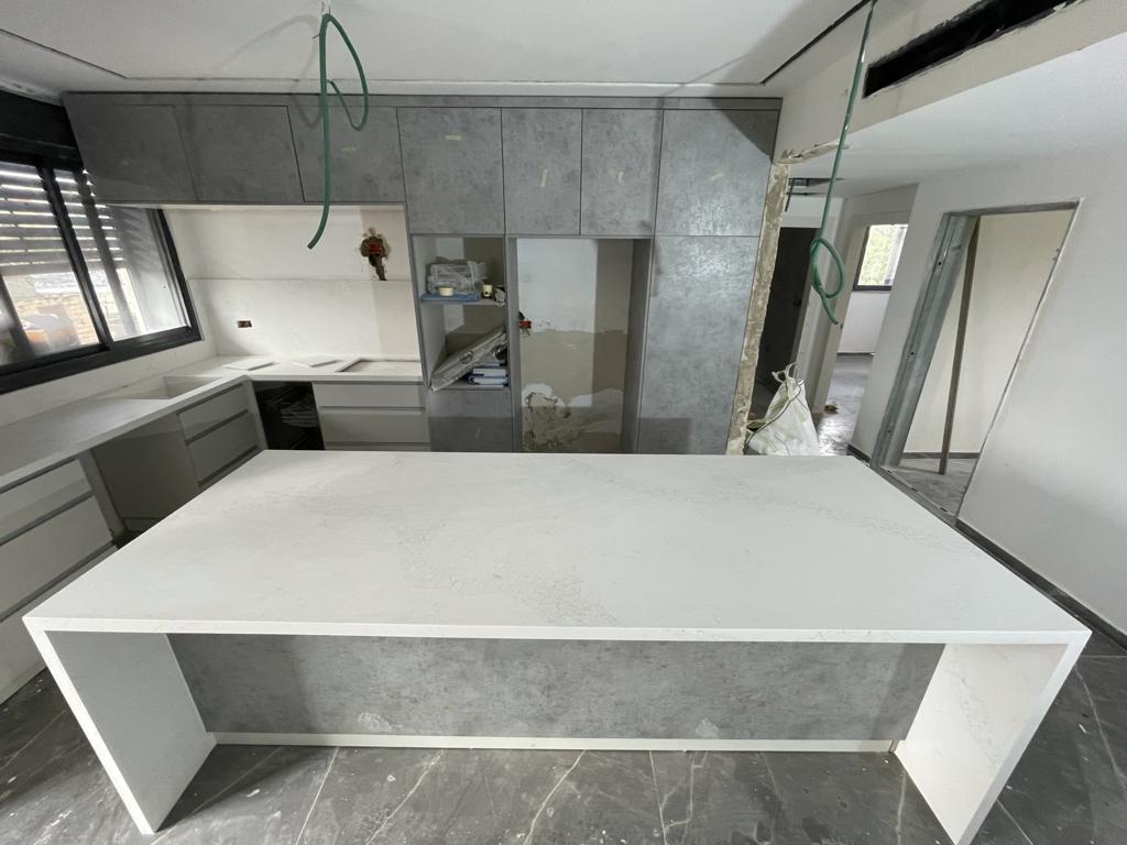 מגוון עבודות שיש למטבחים