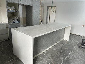 מגוון עבודות שיש למטבחים