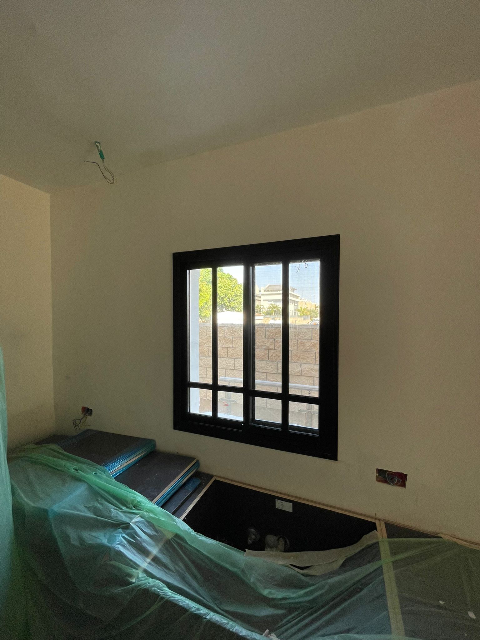 מגוון חלונות אלומיניום