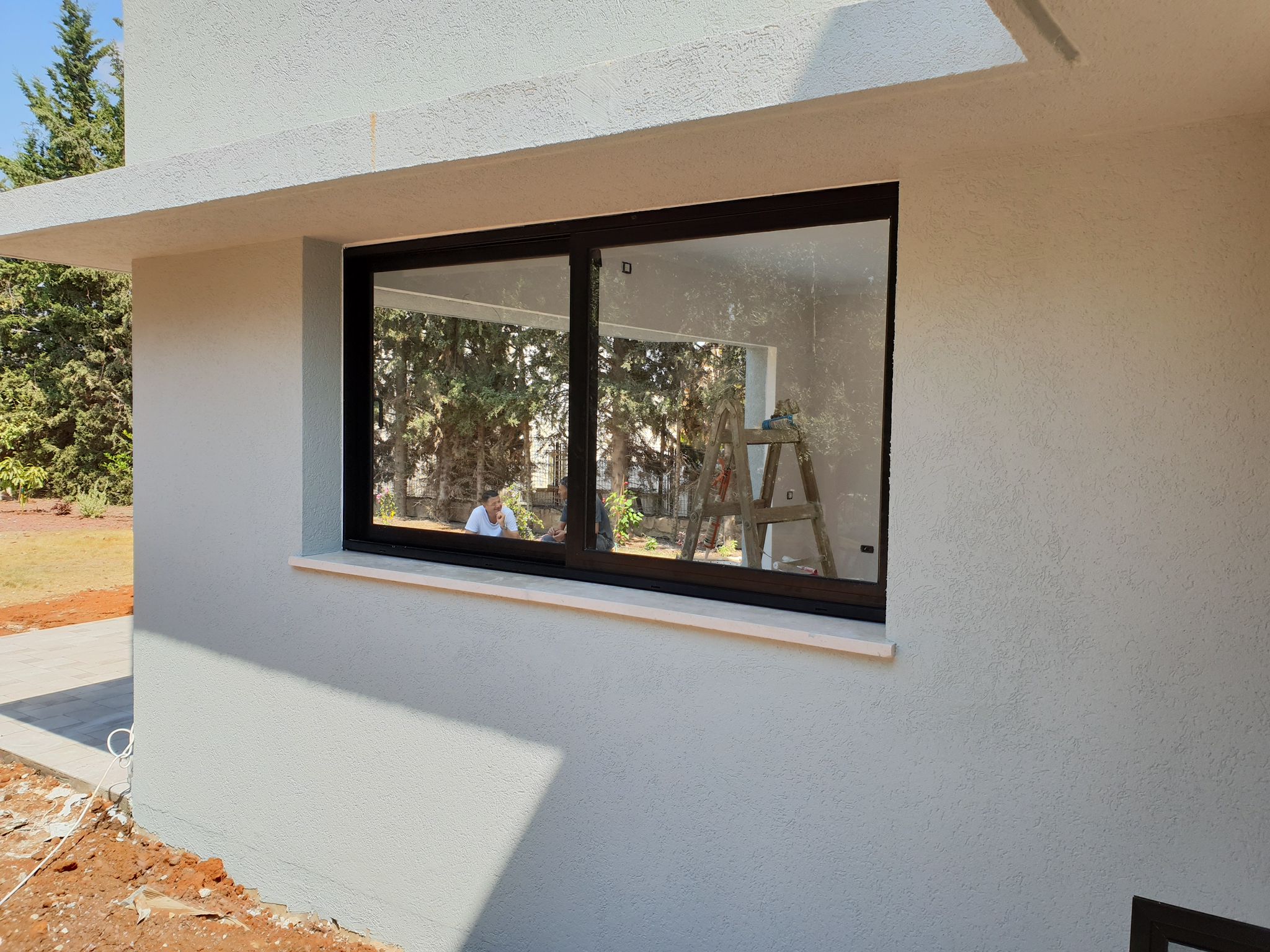 מגוון חלונות אלומיניום