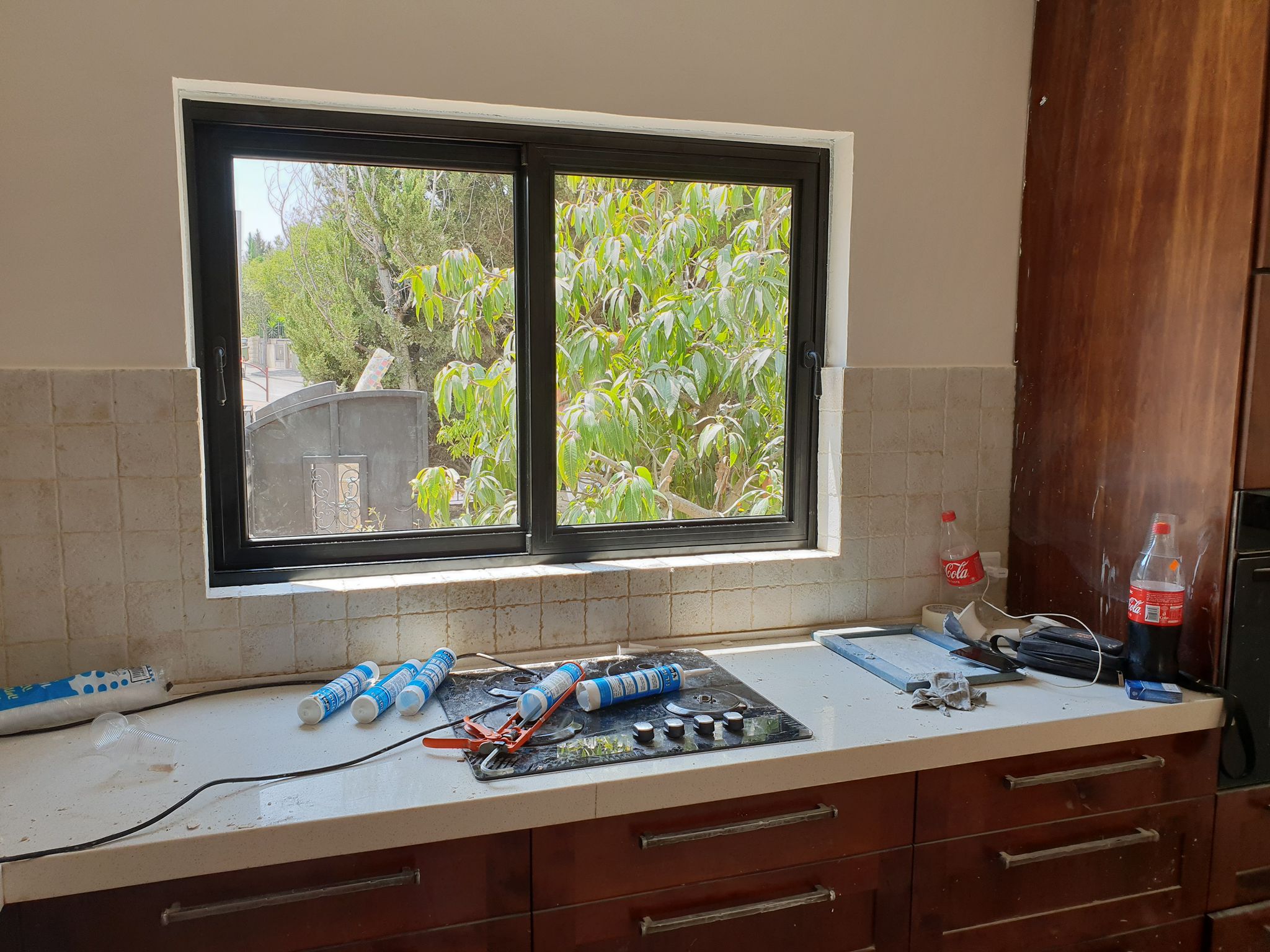 מגוון חלונות אלומיניום