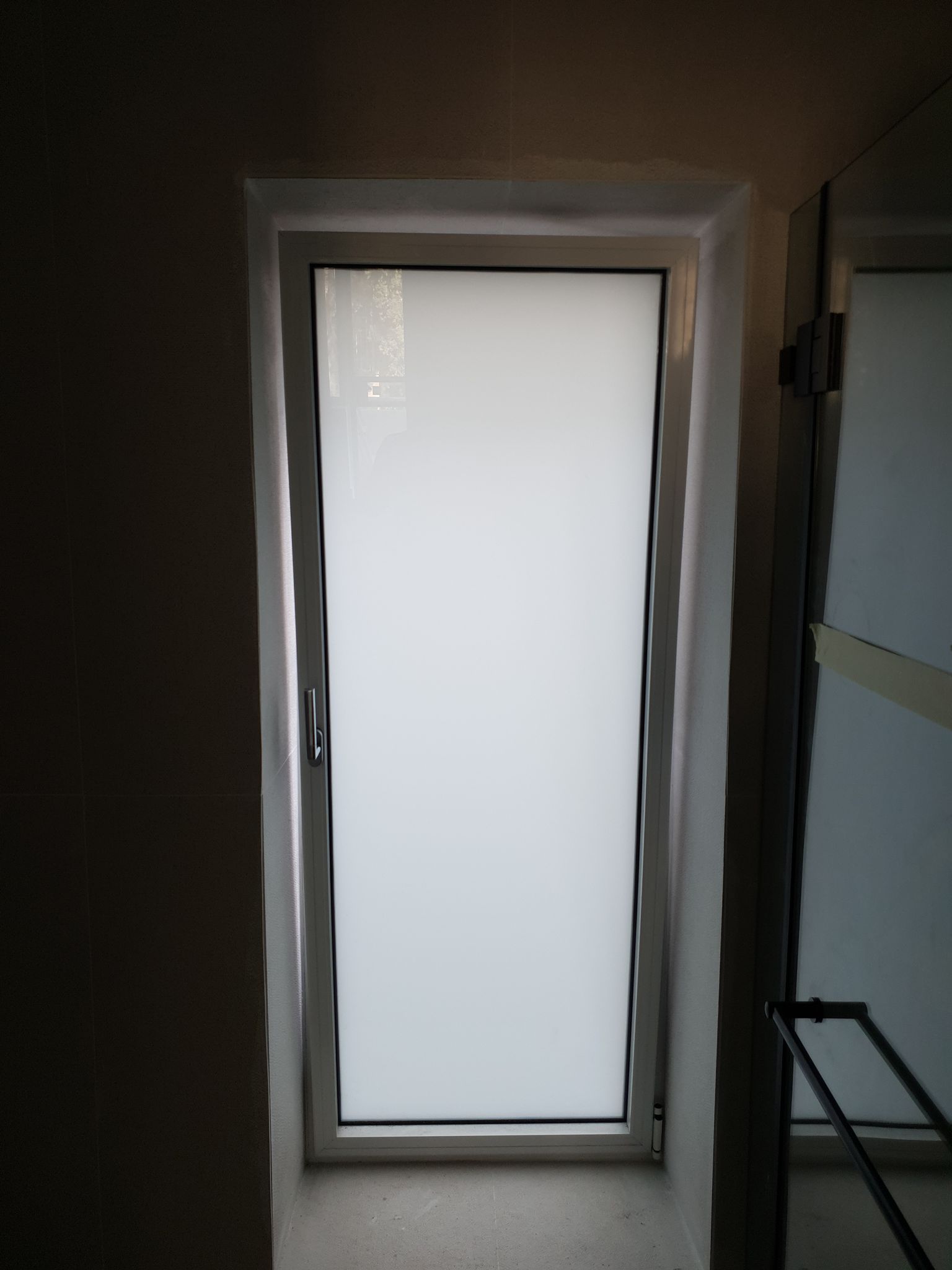 דלתות אלומיניום בשילוב זכוכית