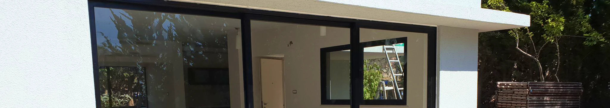 צילום מעבודה של ניר ברגיל