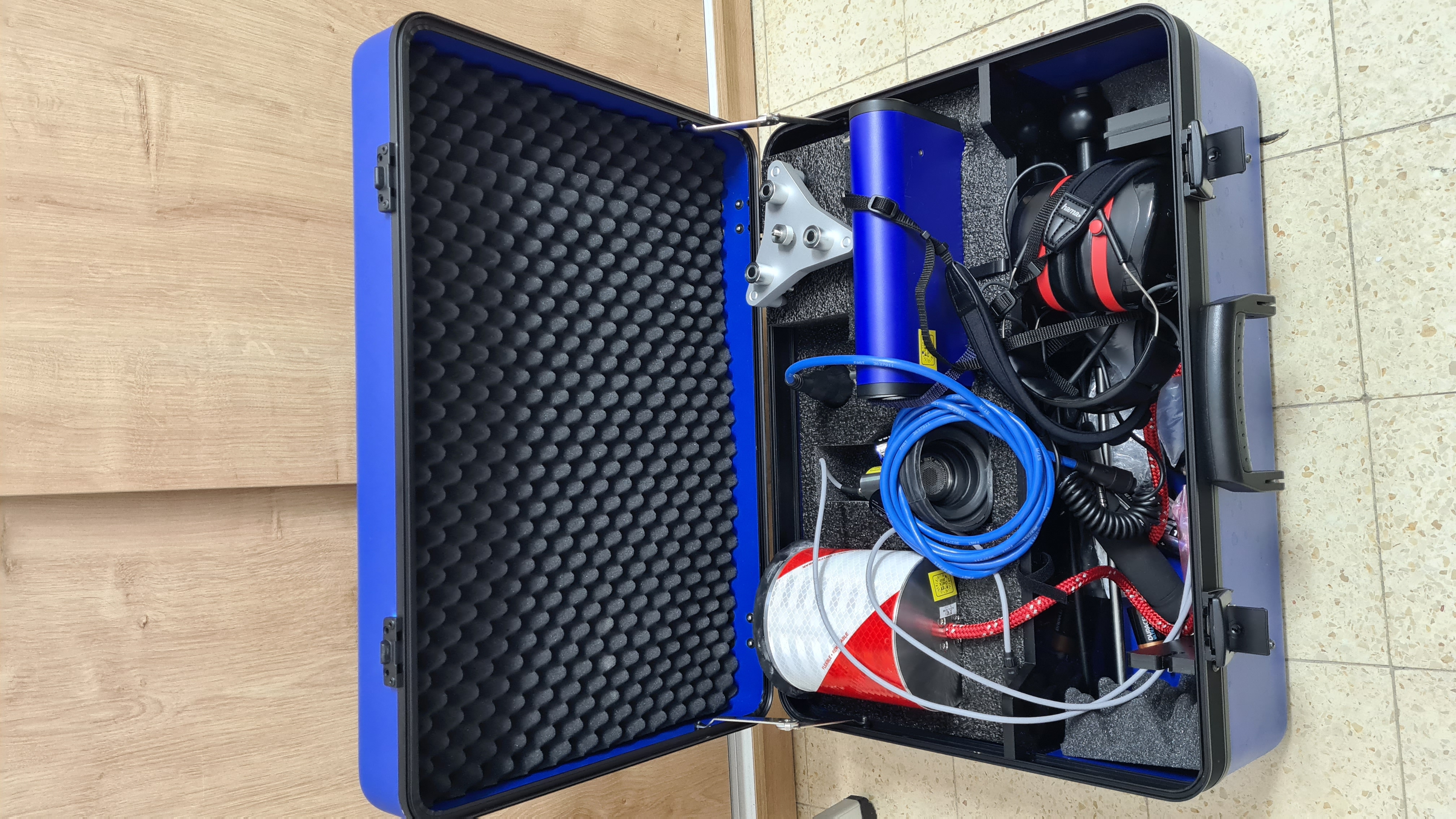 ציוד לצורך איתור נזילות וצילום וגילוי צנרת תת קרקעית