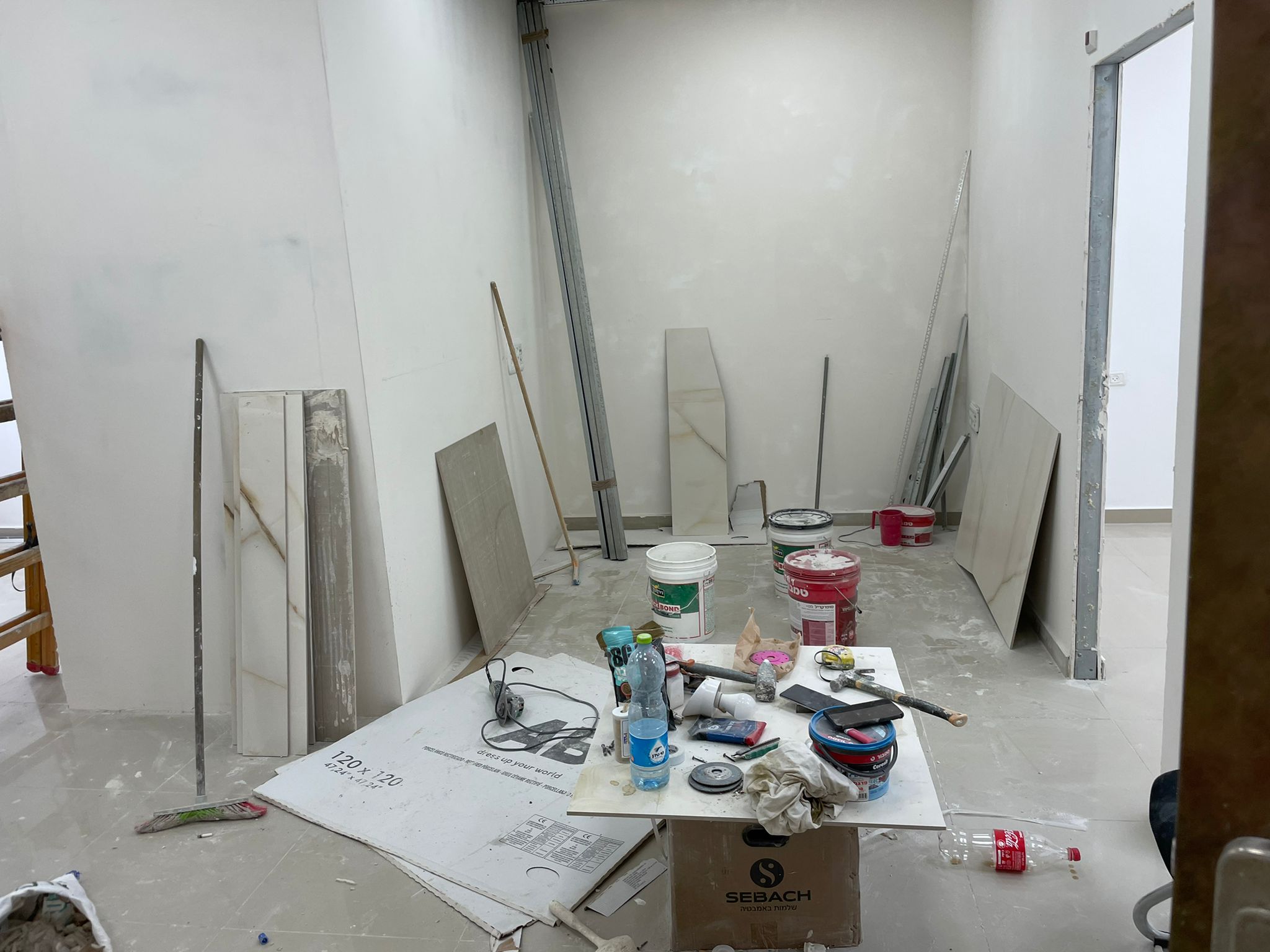 הפיכת משרדים לקליניקה