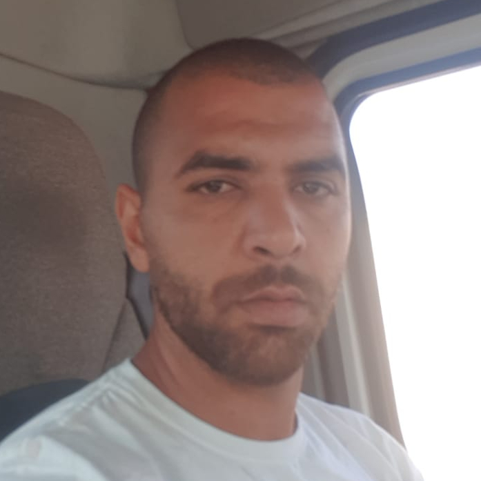 עומר עסאם שאהין - קבלן אבנים משתלבות , תמונת פנים