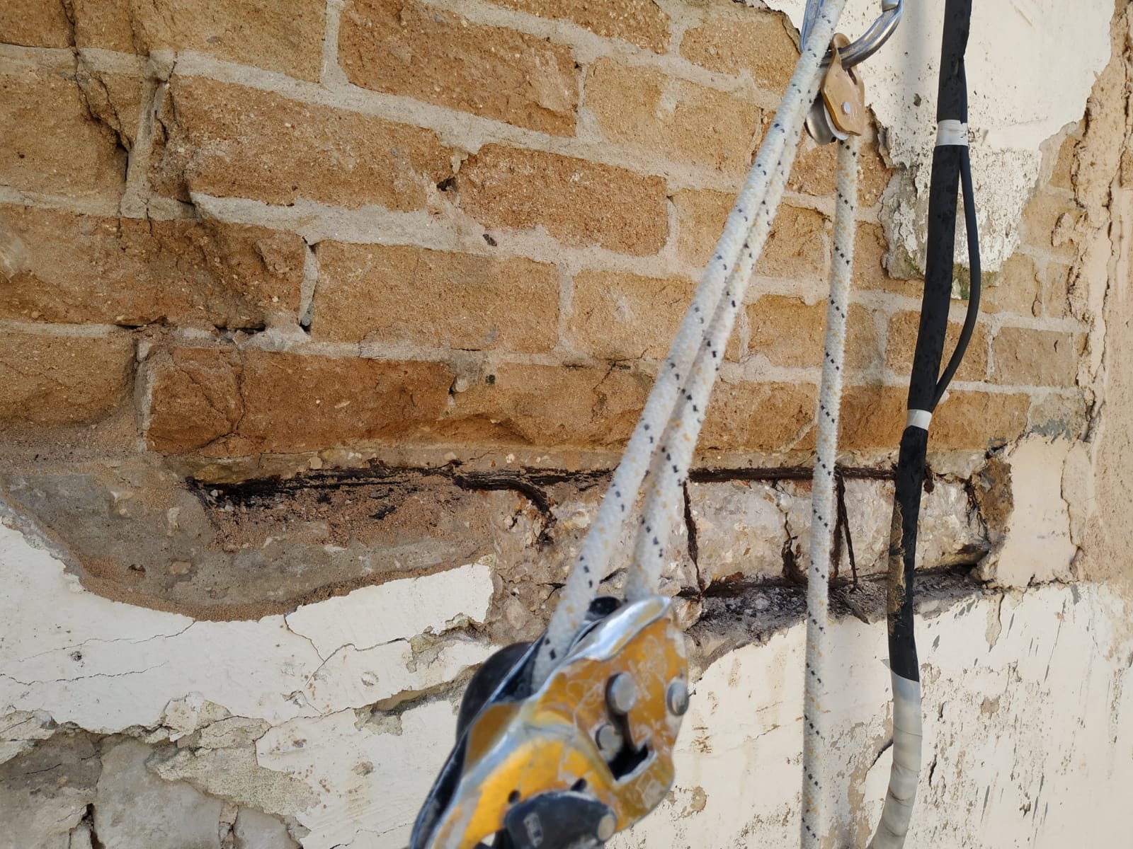 חיזוק מבנים