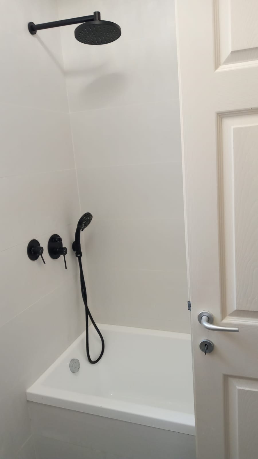 ריצוף וקרמיקה