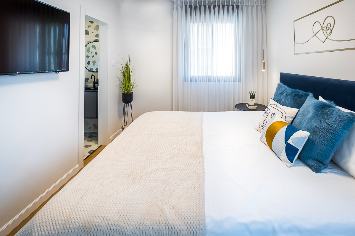 תכנון ועיצוב פנים כולל הלבשת הבית לדירה יד שניה שיפוץ כולל