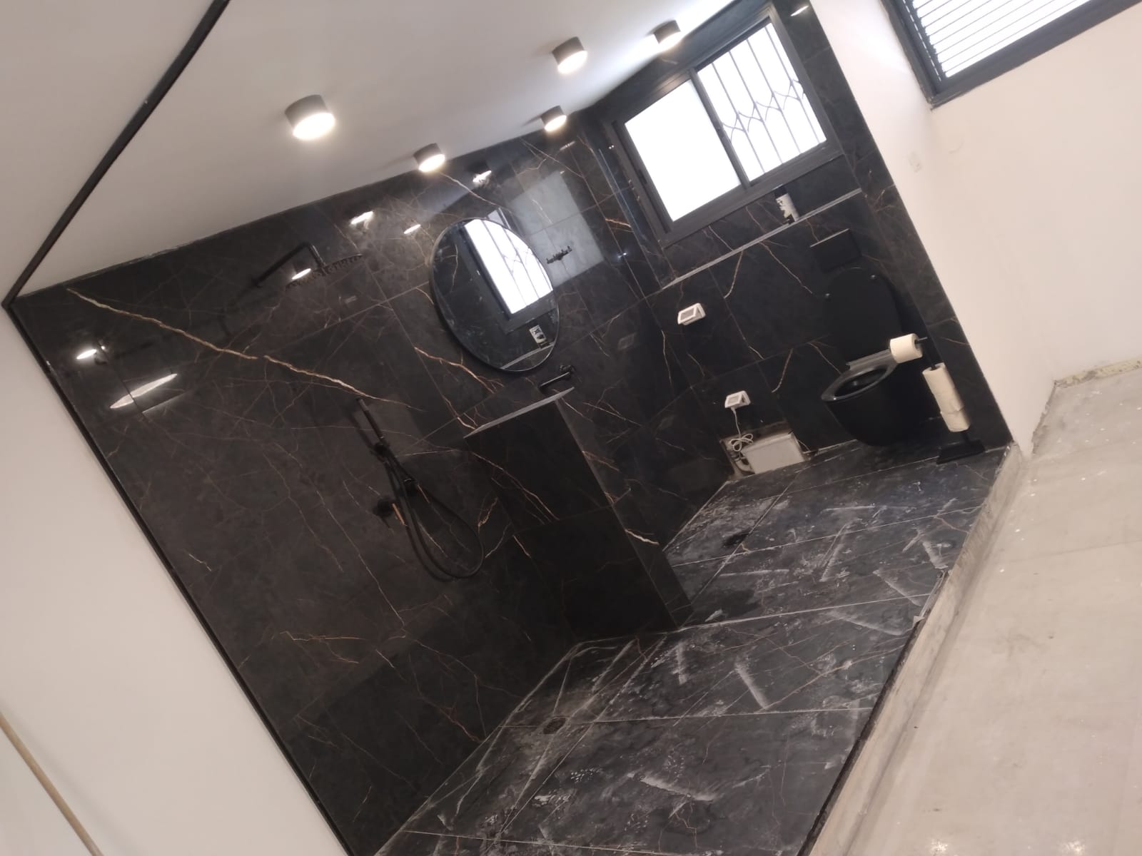 מגוון שיפוצי אמבטיה