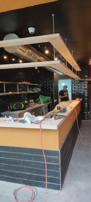 שיפוץ מסעדה