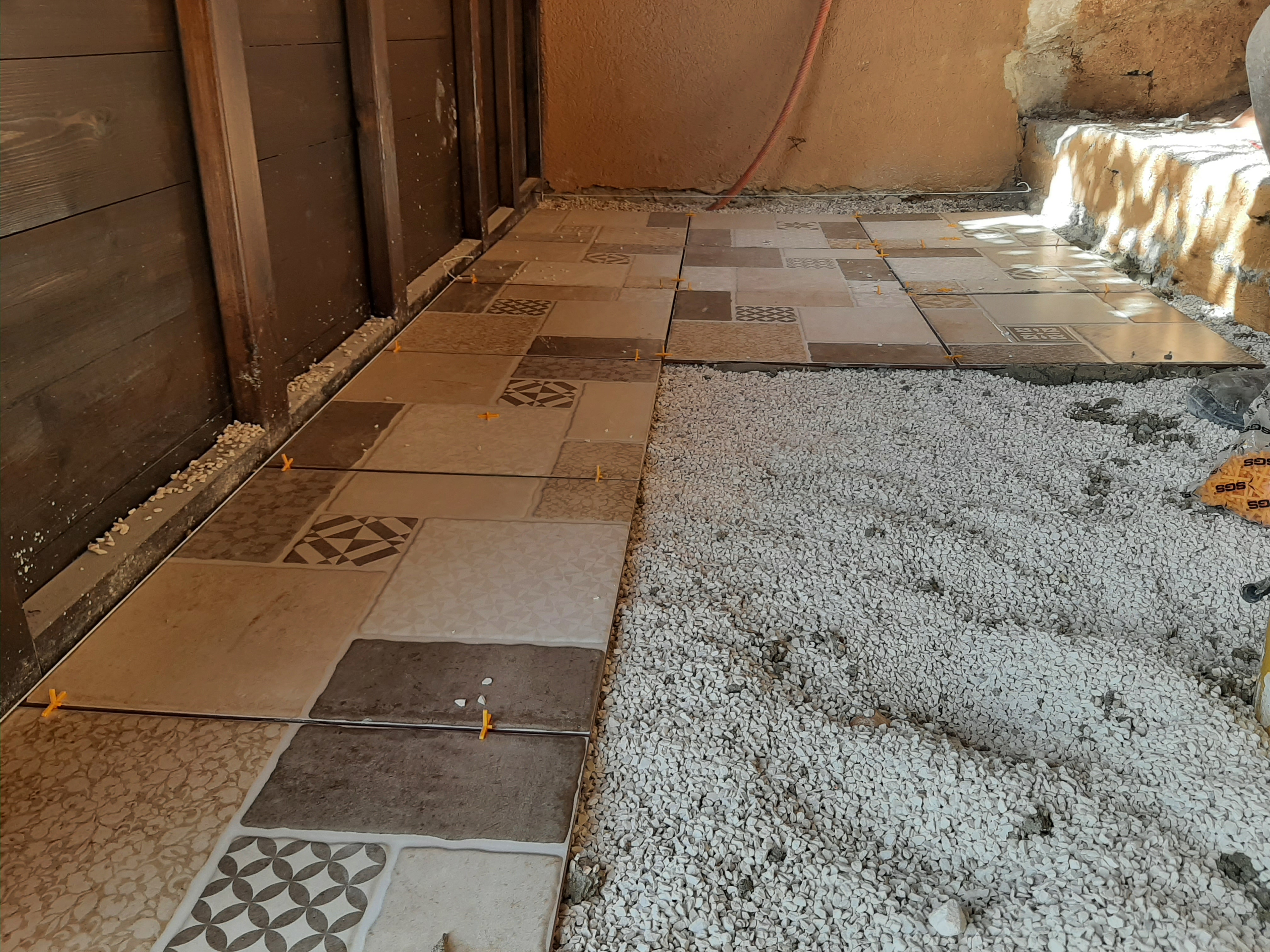 עבודות ריצוף +רובה +פולש