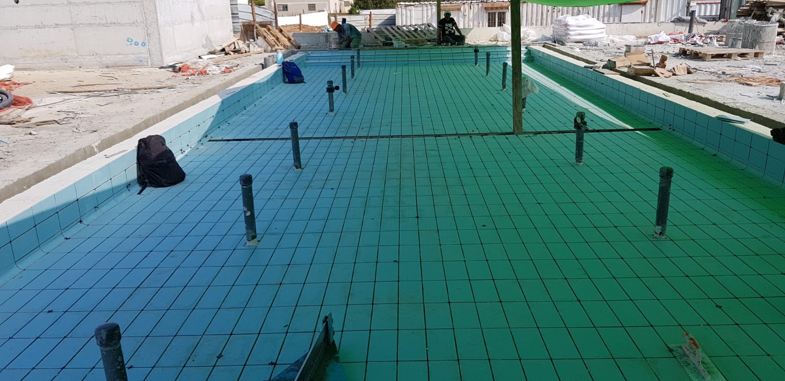 שיפוץ בריכה 600 מטר