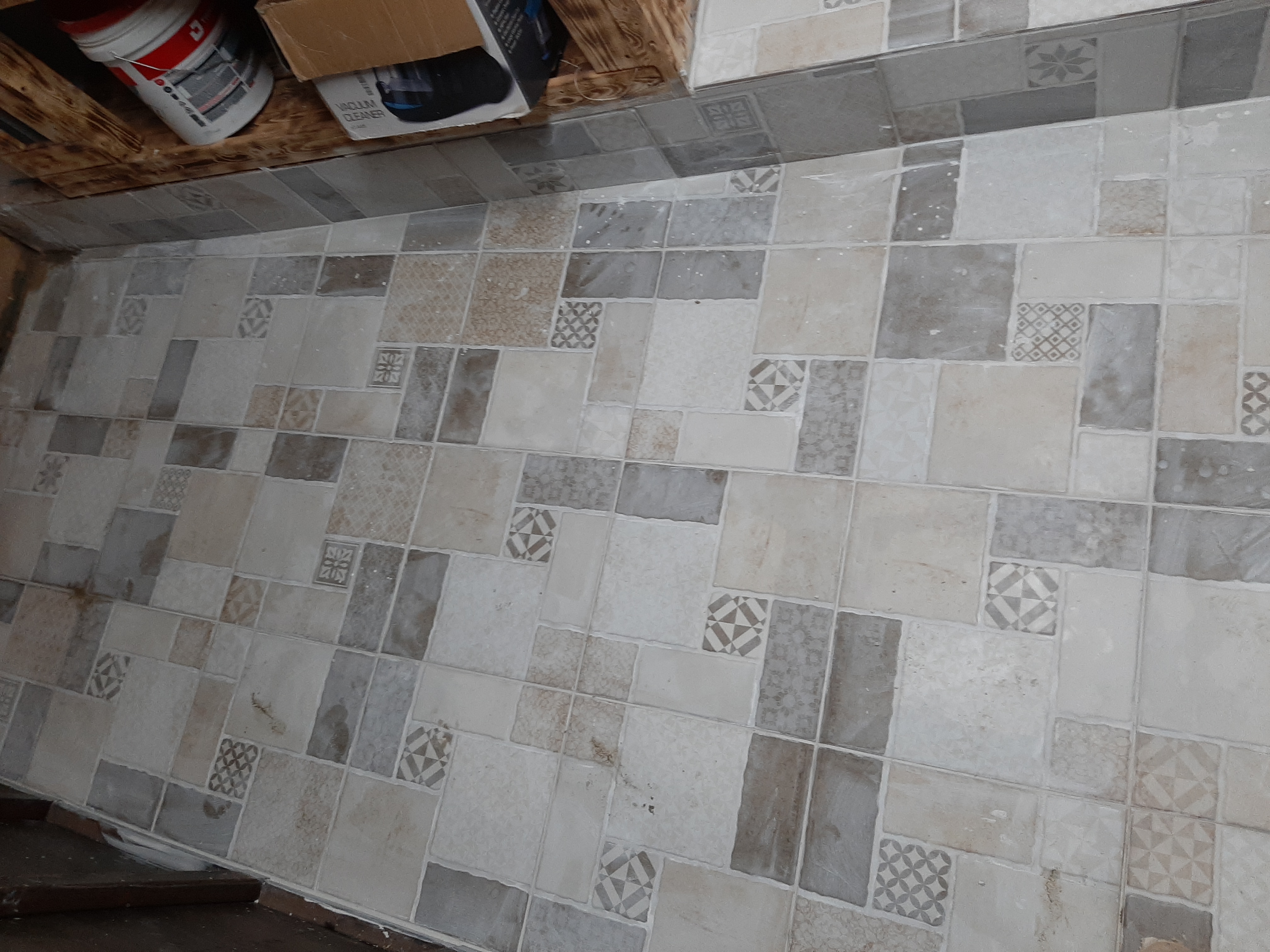 עבודות ריצוף +רובה +פולש