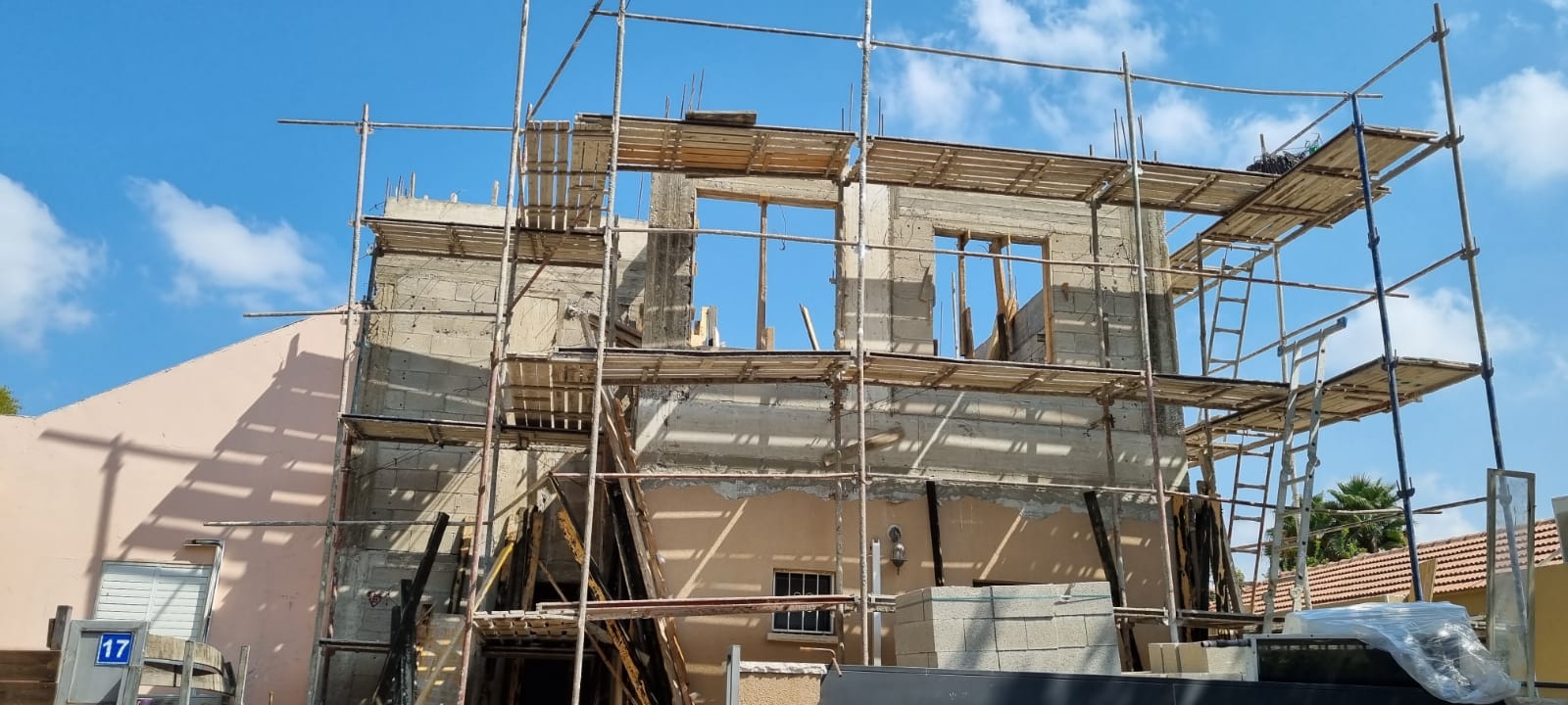 שיפוץ בית קומפלט כולל תוספת בנייה