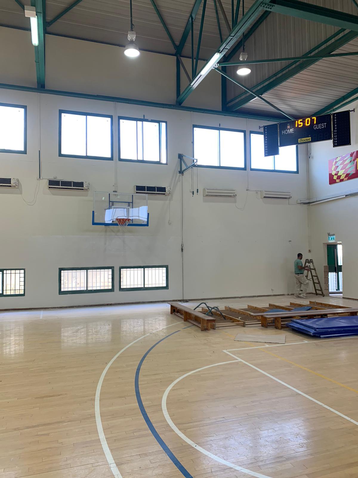 שיפוץ היכל ספורט