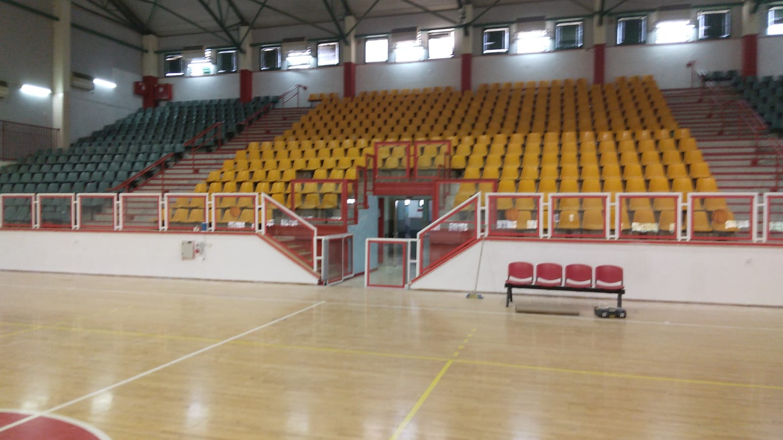 שיפוץ היכל ספורט