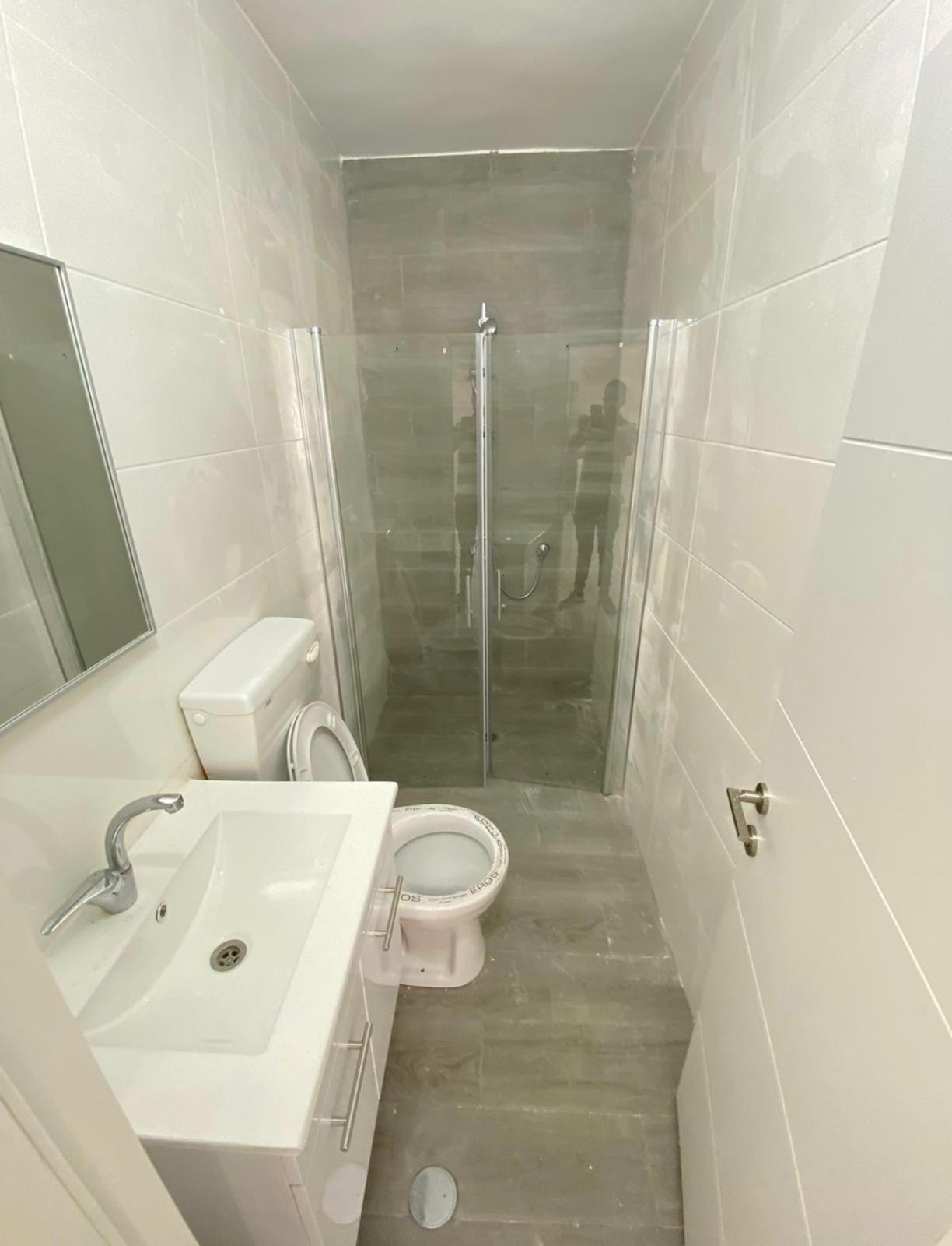 מגוון שיפוצי מקלחת