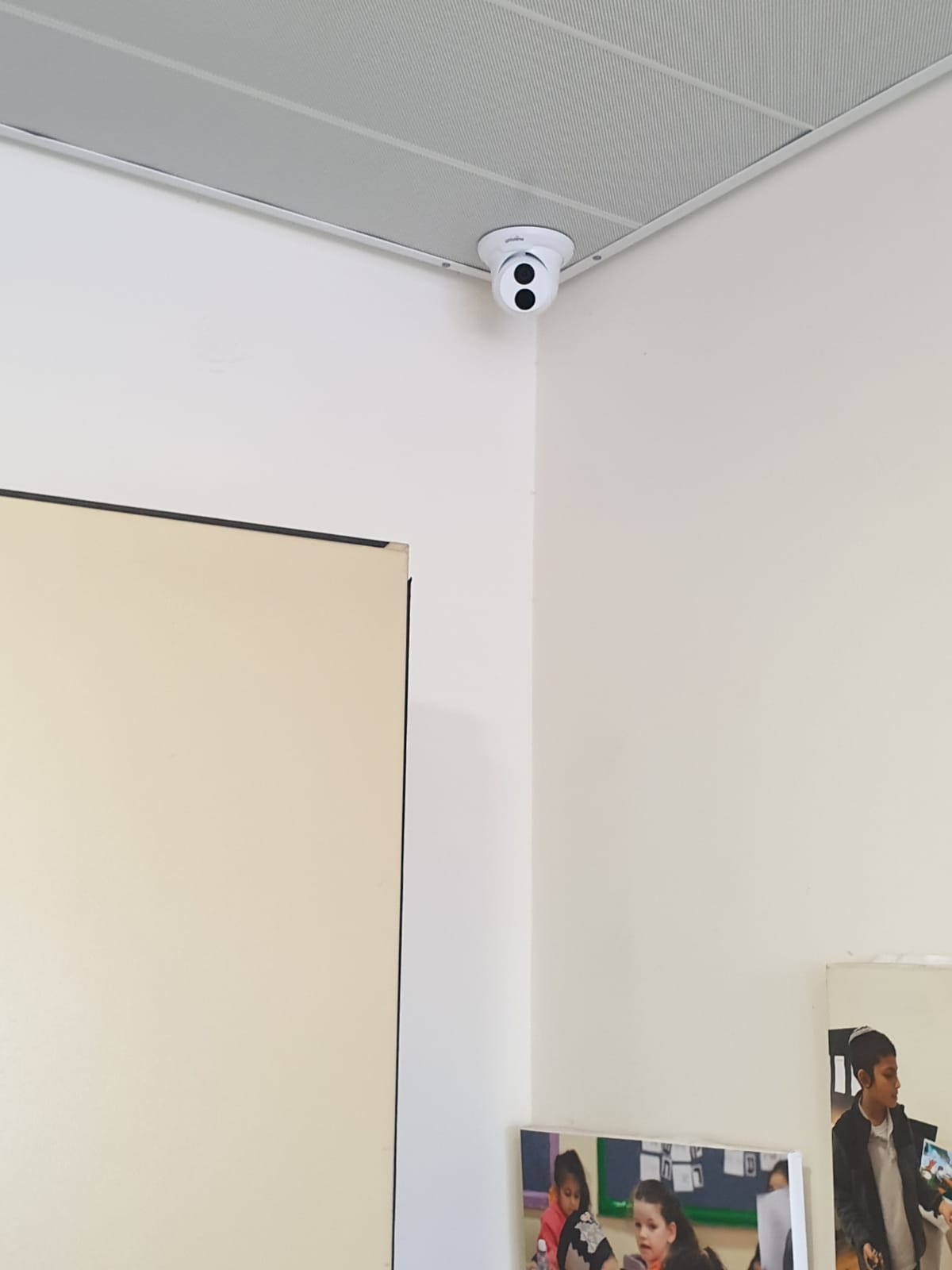 מצלמות אבטחה