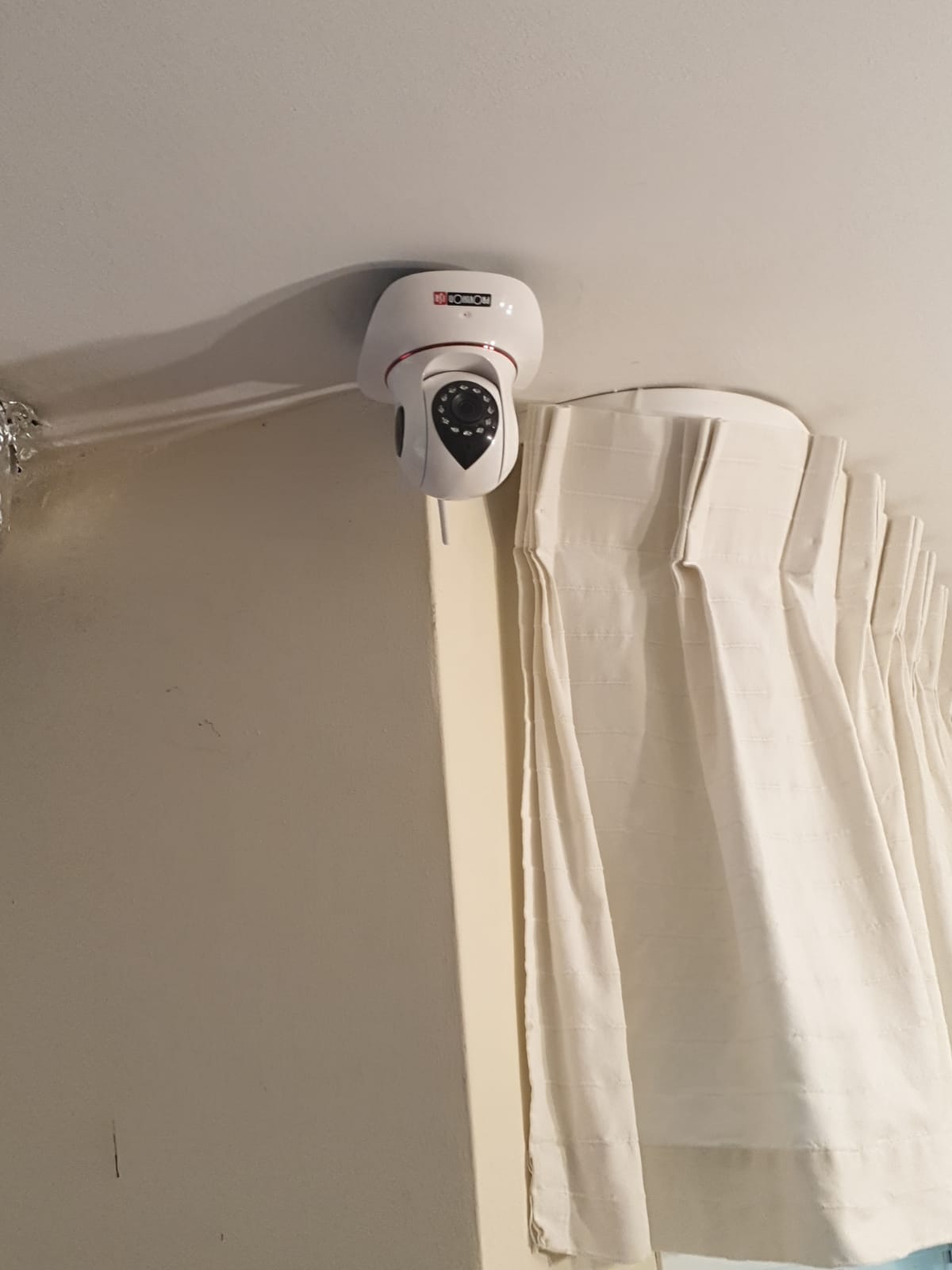 מצלמות אבטחה