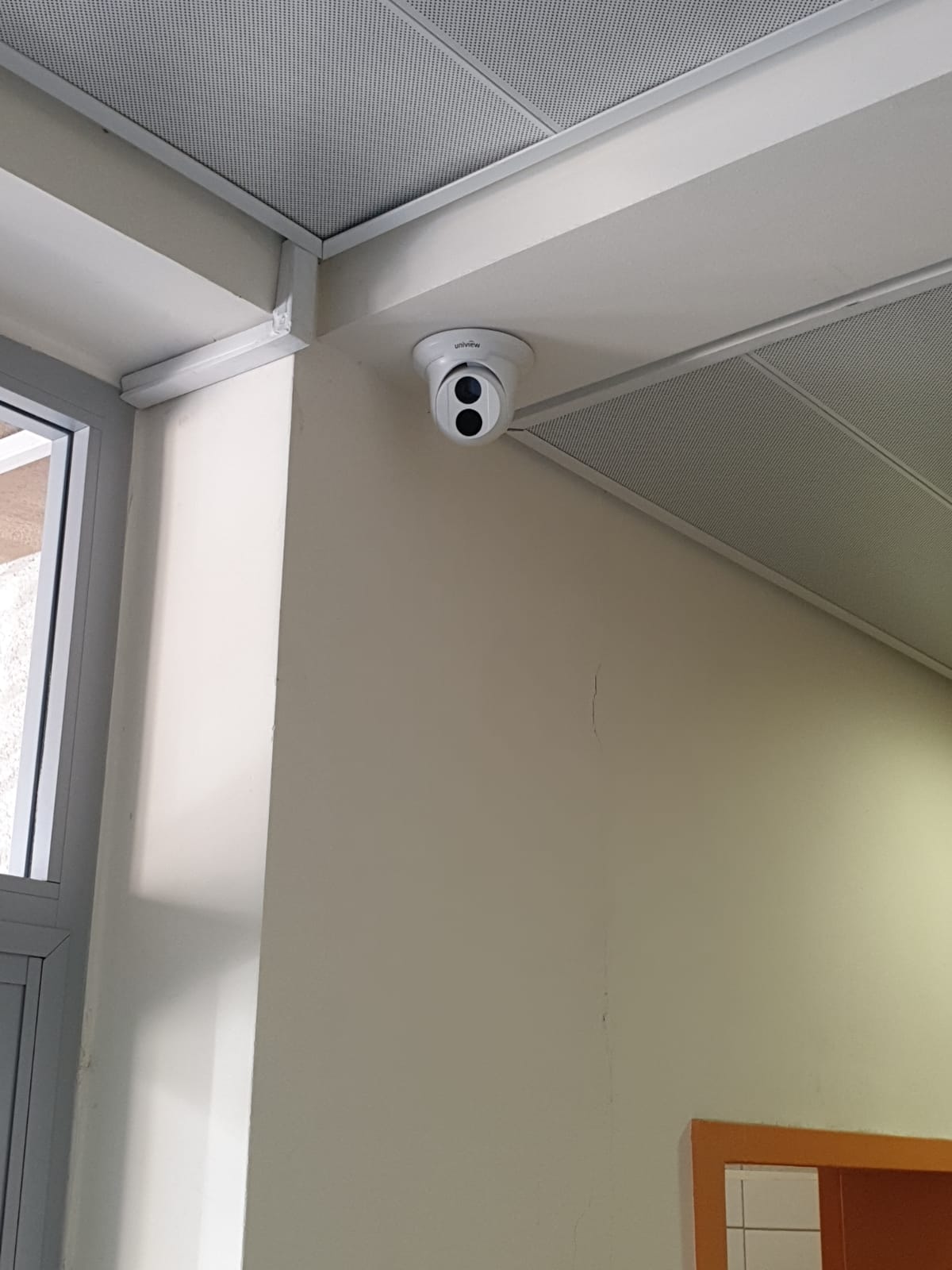 מצלמות אבטחה