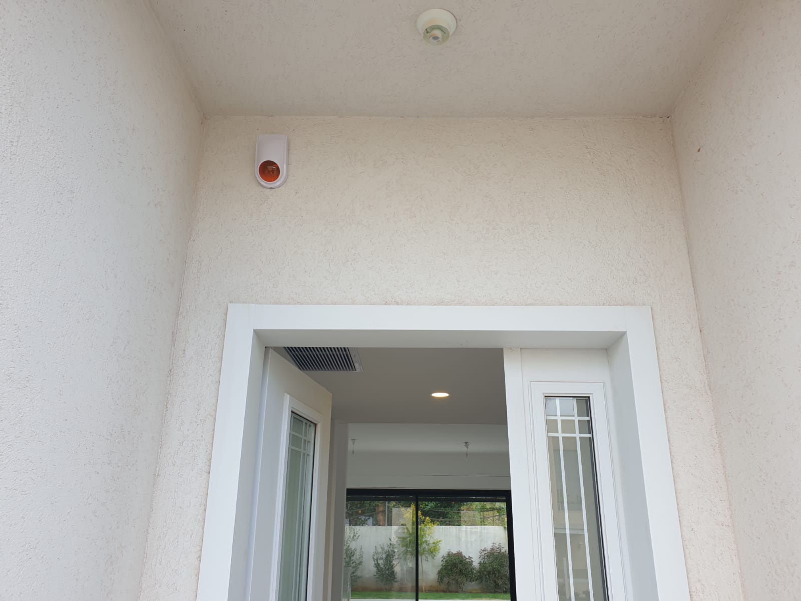 מצלמות אבטחה