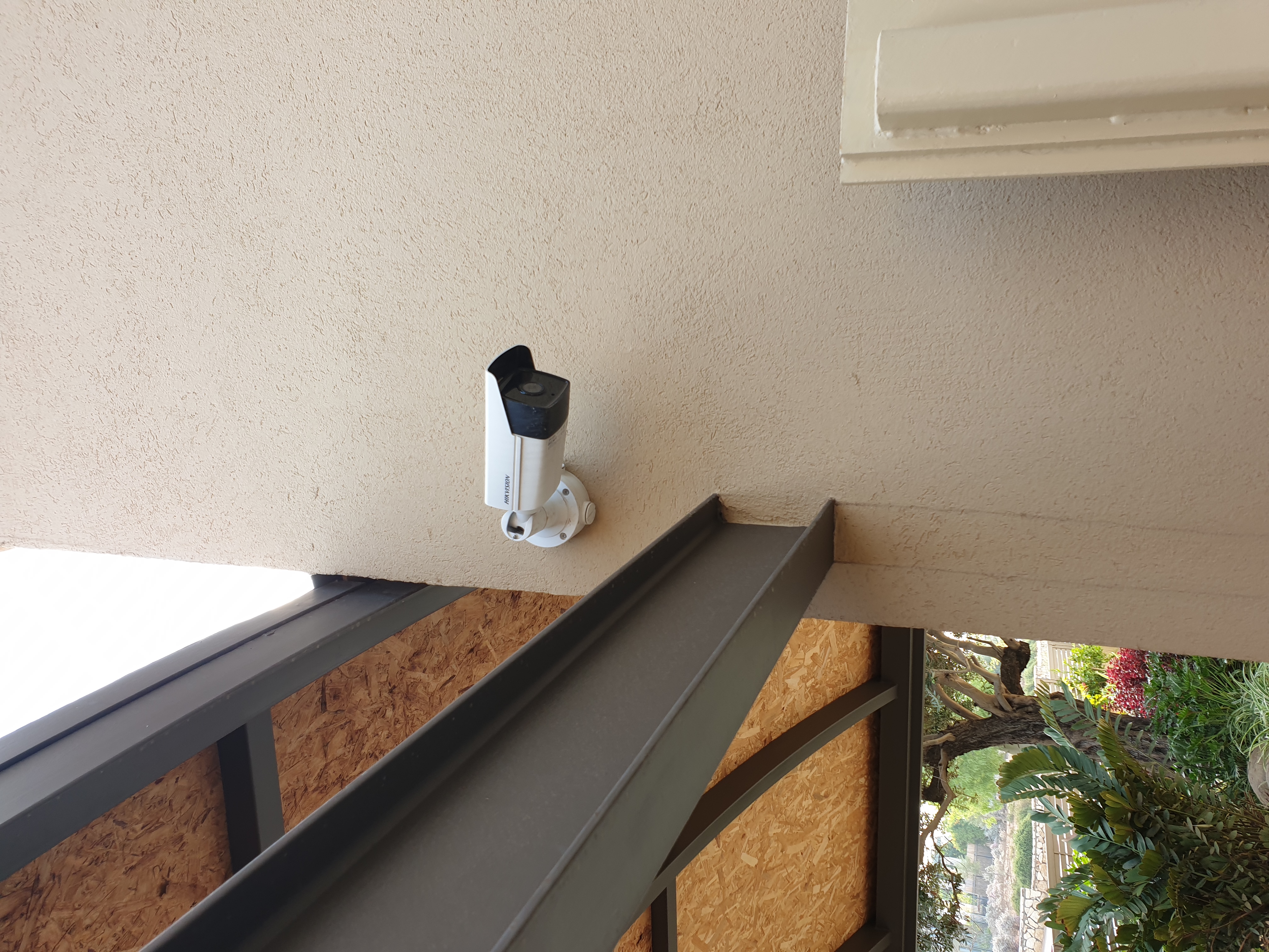 מצלמות אבטחה