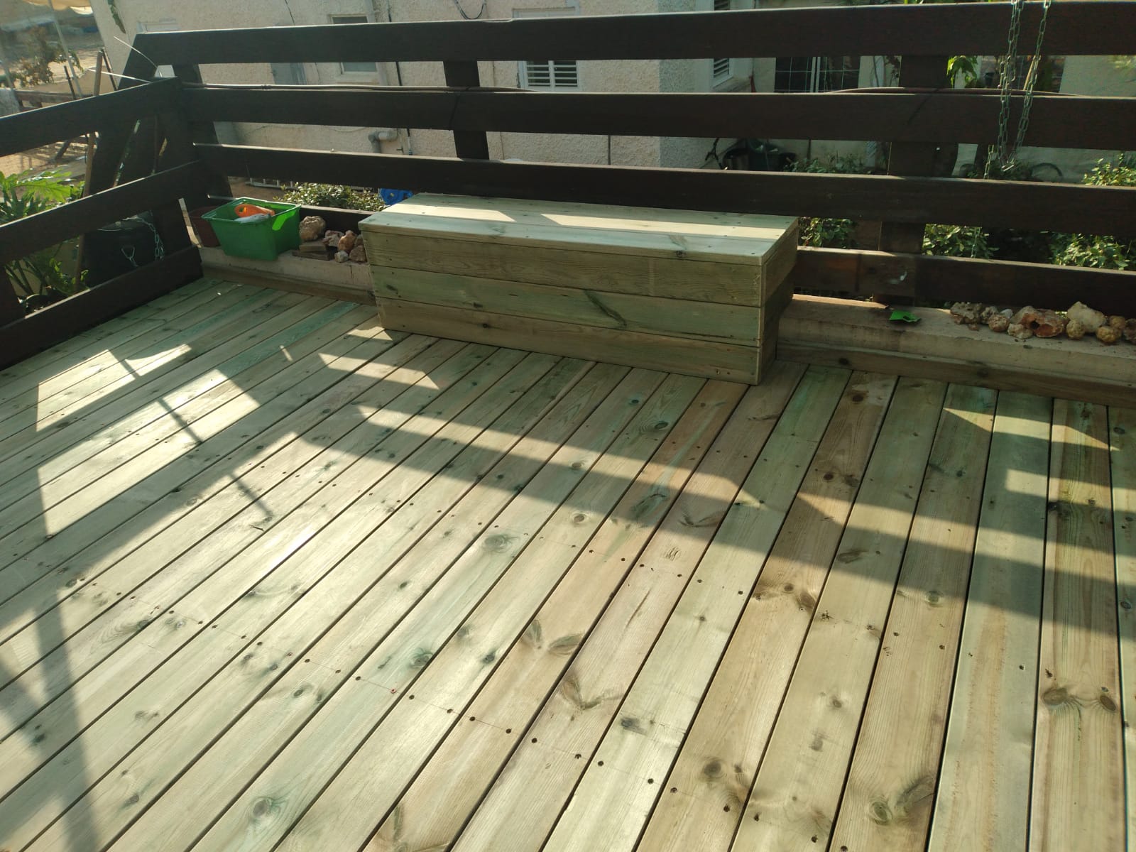 דקים ופרגולות