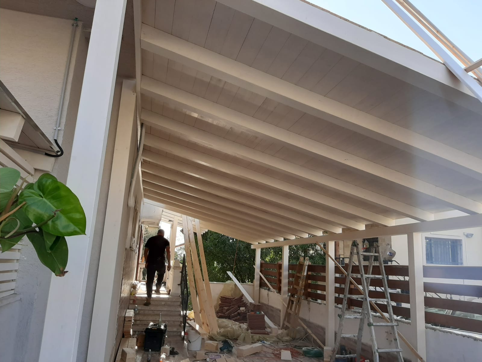 דקים ופרגולות