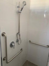 מקלחות ובעלי נגישות