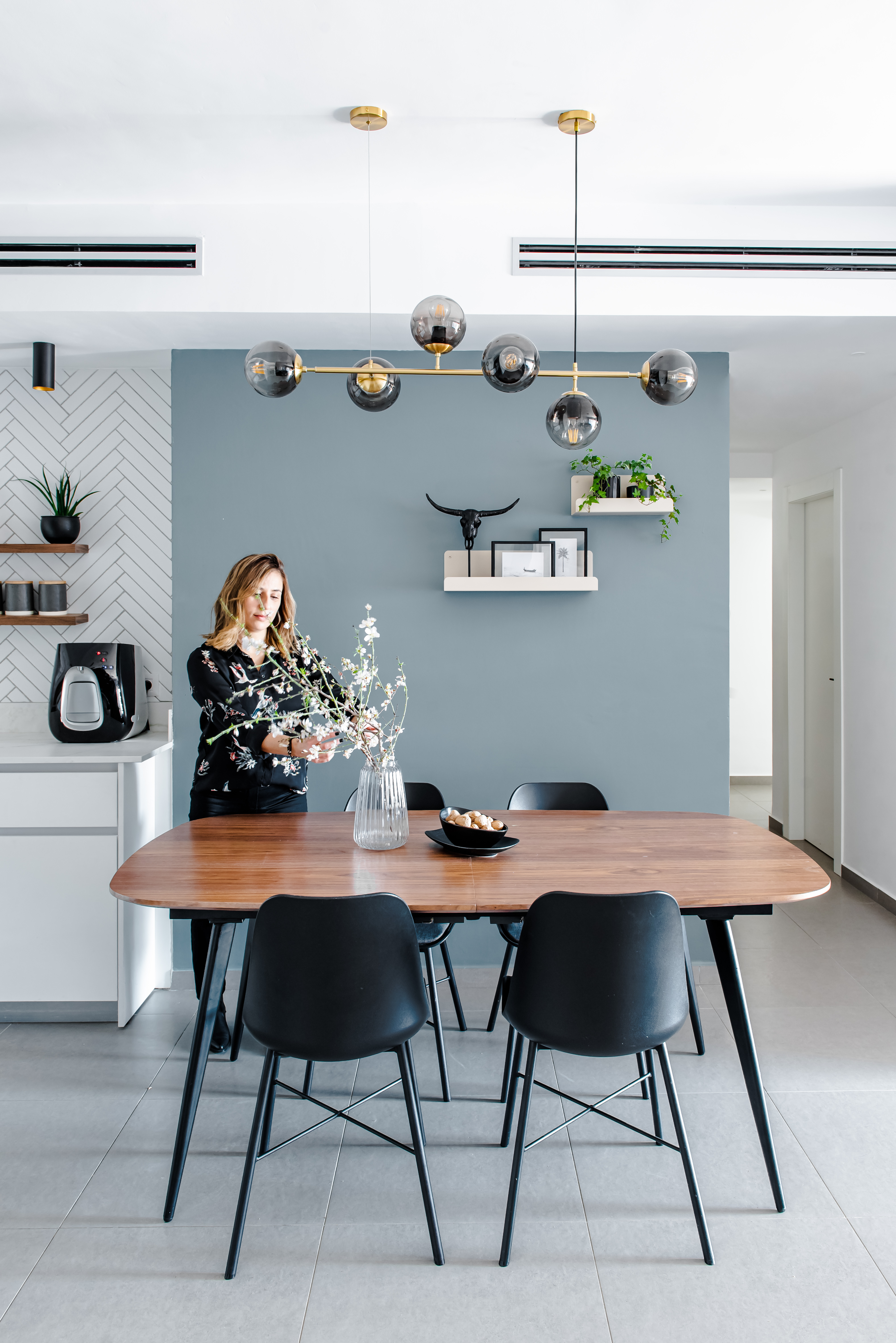 עיצוב פנים והלבשה לדירת קבלן ברחובות