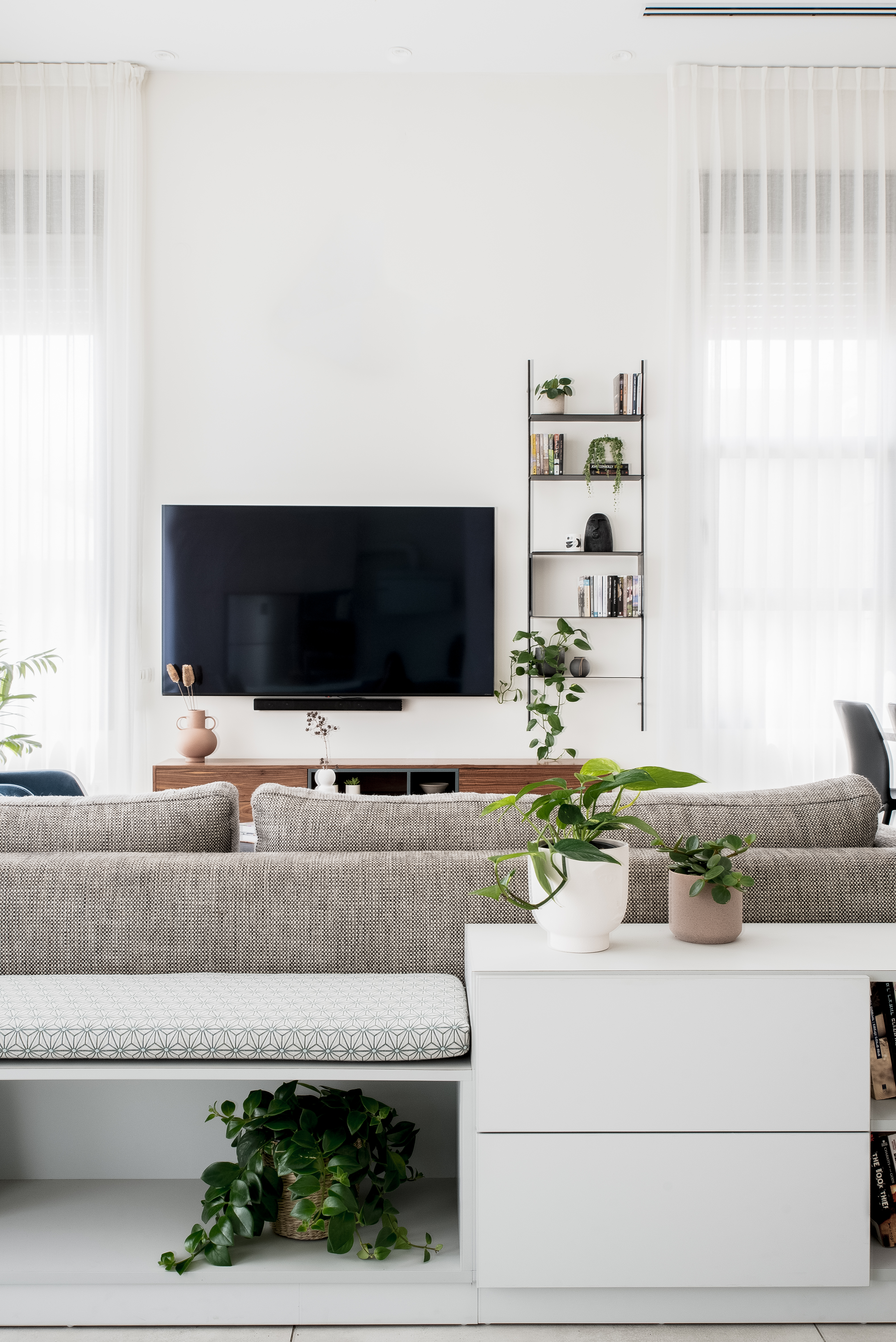 עיצוב והלבשת בית בצור הדסה