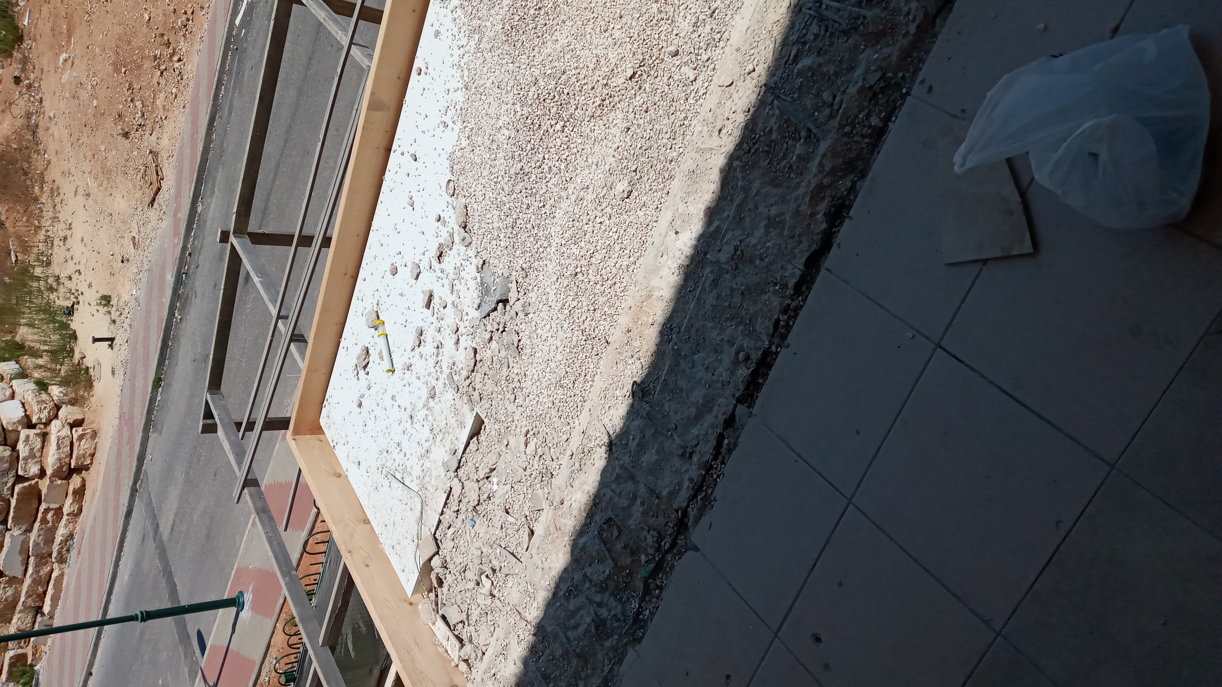 הרחבת מרפסת תלויהת ת