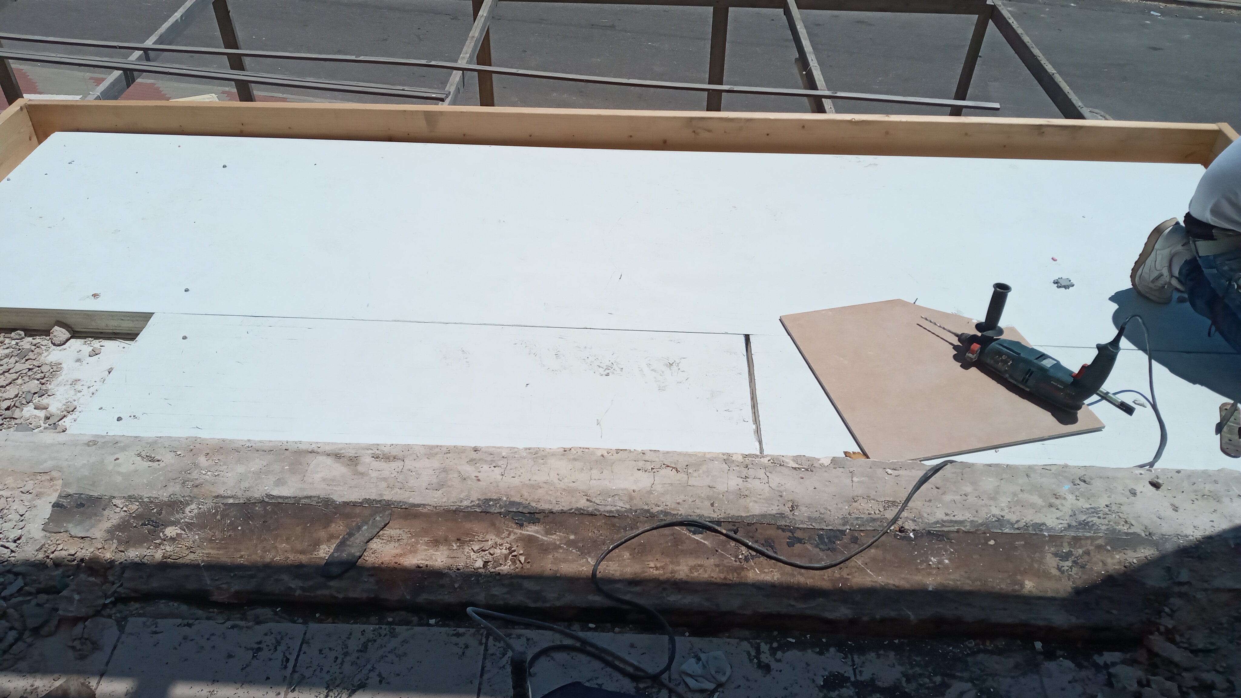 הרחבת מרפסת תלויהת ת