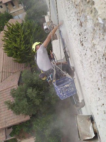 איטום בגובה- סנפלינג + פיגום נייד