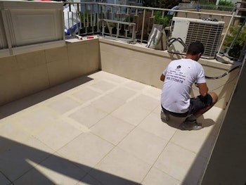 איטום מרפסות